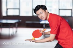 中国乒乓球的挑战与机遇：新老选手交替与世界