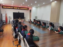 管城区虹彩路小学开展校园餐食品安全督查
